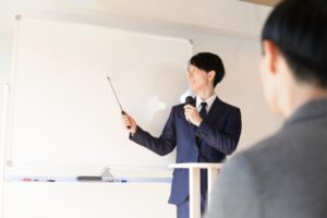 会社説明会の最適な開催時間と曜日は？就活生の参加しやすさを解説