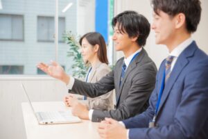 会社説明会で好印象を与えるプレゼンのコツと事前準備